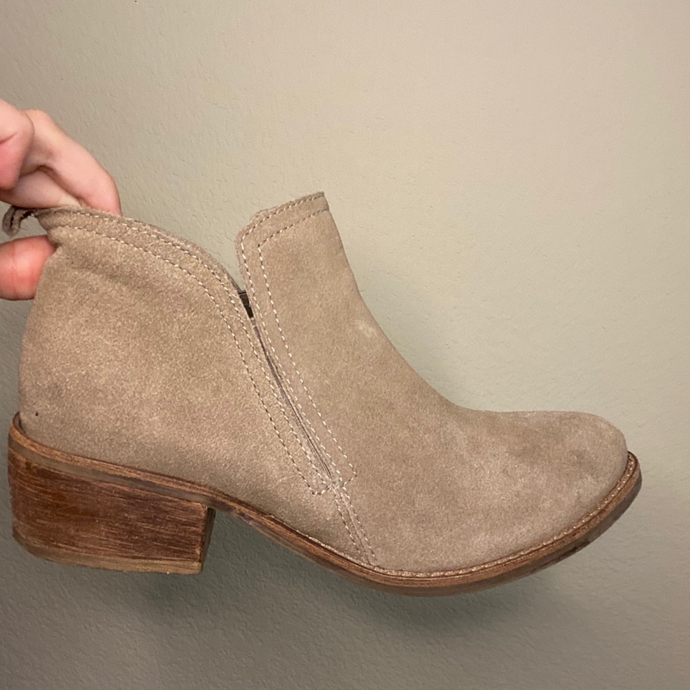Matisse low heel suede boot.